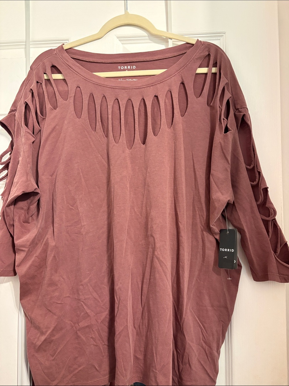 Torrid mauve long sleeve top with ladder cutouts Size 0